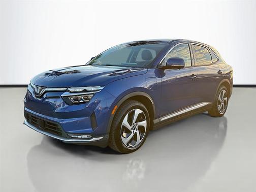 2025 VinFast VF 8 Eco