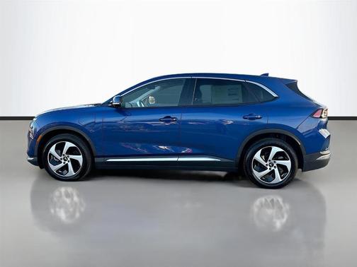2025 VinFast VF 8 Eco