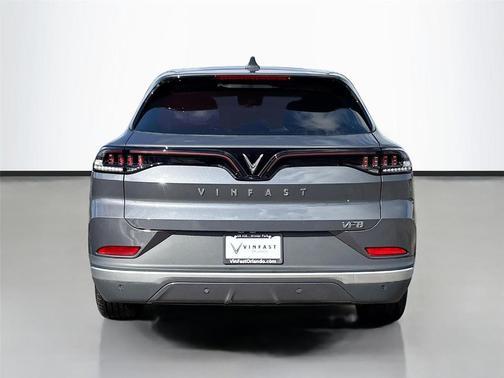 2025 VinFast VF 8 Plus