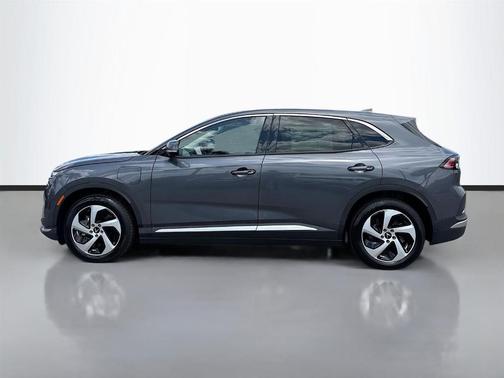 2025 VinFast VF 8 Eco