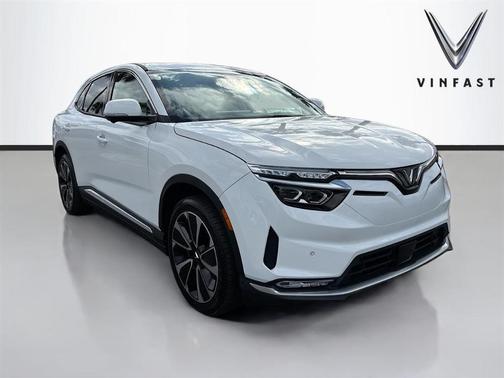 2025 VinFast VF 8 Plus