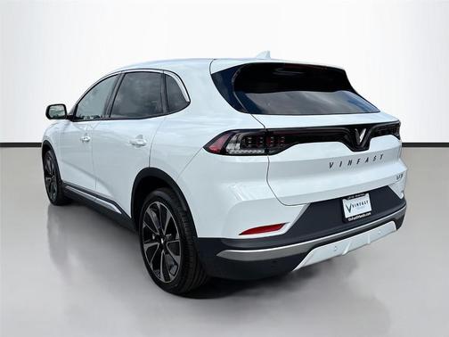 2025 VinFast VF 8 Plus