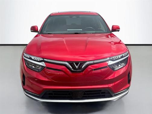 2025 VinFast VF 8 Plus