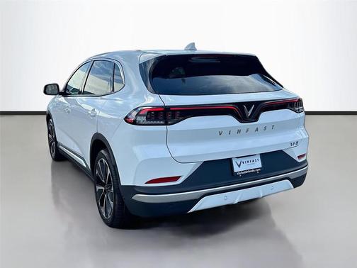 2025 VinFast VF 8 Plus