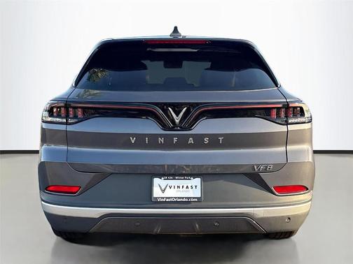 2025 VinFast VF 8 Plus