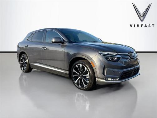 2025 VinFast VF 8 Plus