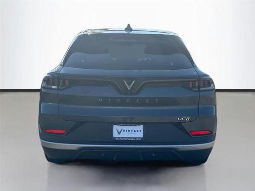 2025 VinFast VF 8 Plus