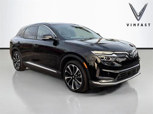 2025 VinFast VF 8 Plus