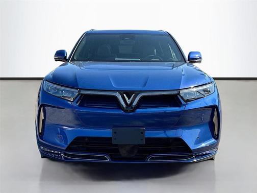 2024 VinFast VF 9 Plus