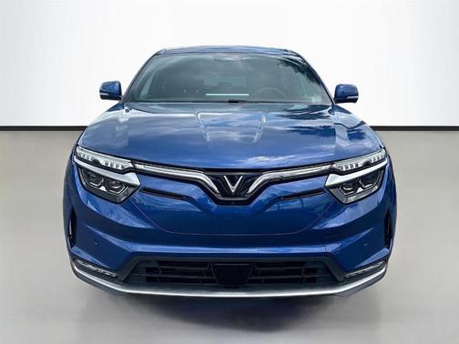 2025 VinFast VF 8 Plus