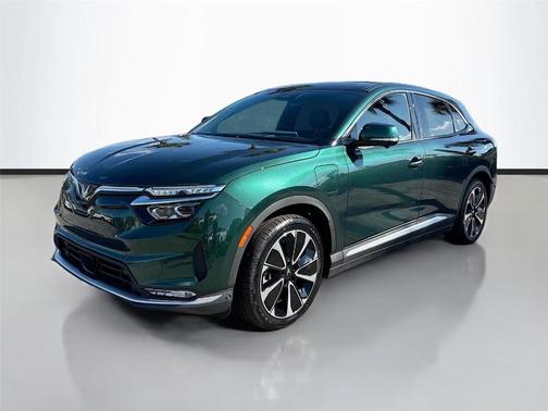 2025 VinFast VF 8 Plus