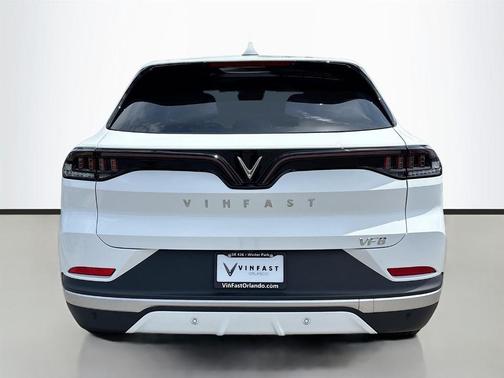 2025 VinFast VF 8 Plus