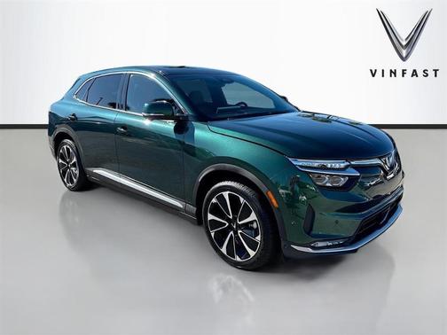 2025 VinFast VF 8 Plus