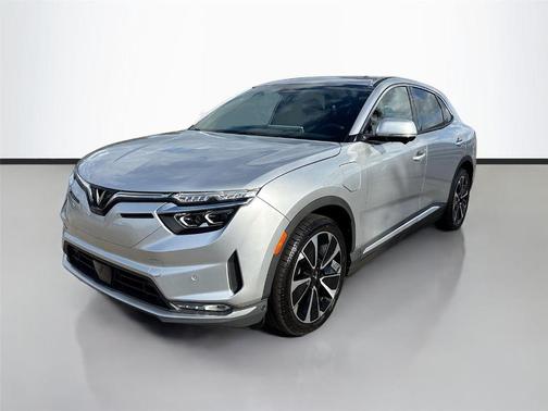 2025 VinFast VF 8 Plus