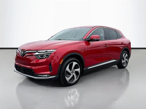 2025 VinFast VF 8 Eco