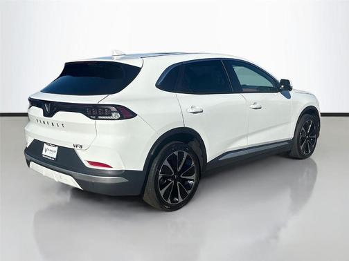 2025 VinFast VF 8 Plus