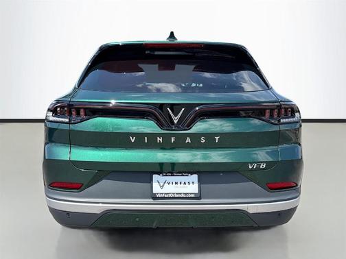 2025 VinFast VF 8 Plus