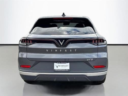 2025 VinFast VF 8 Plus