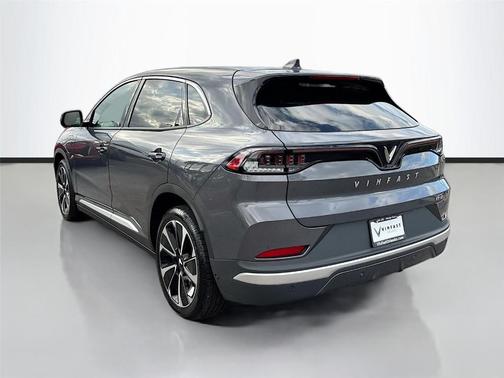 2025 VinFast VF 8 Plus