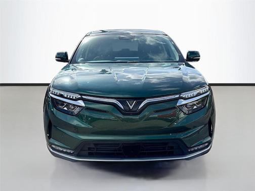 Deep Ocean 2025 VinFast VF 8 Eco
