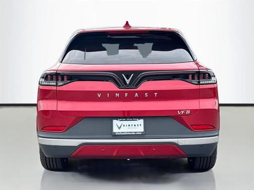 2025 VinFast VF 8 Plus