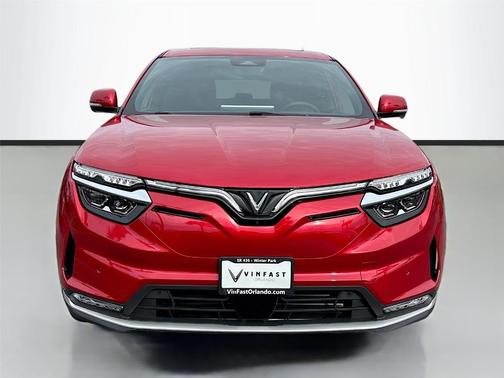 2025 VinFast VF 8 Plus