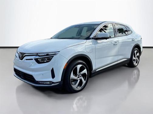 2025 VinFast VF 8 Eco