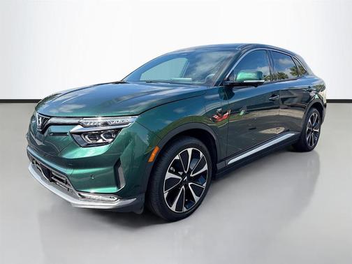 2025 VinFast VF 8 Plus
