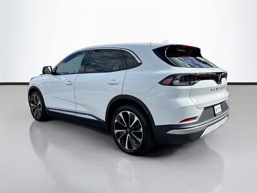 2025 VinFast VF 8 Plus