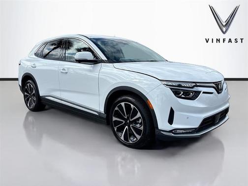 2025 VinFast VF 8 Plus