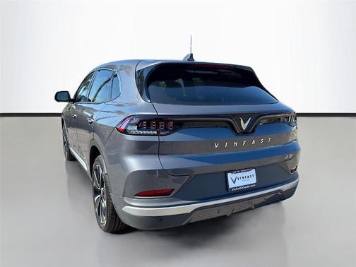 2025 VinFast VF 8 Plus