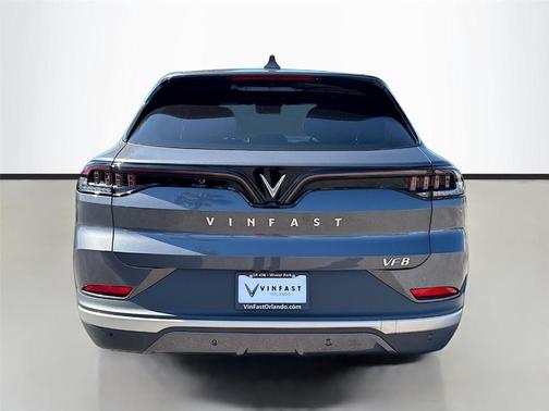 2025 VinFast VF 8 Plus