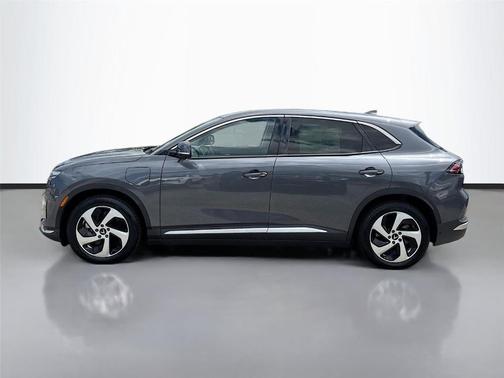 2025 VinFast VF 8 Eco