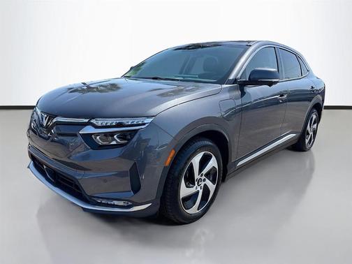 2025 VinFast VF 8 Eco