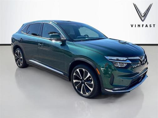 2025 VinFast VF 8 Plus