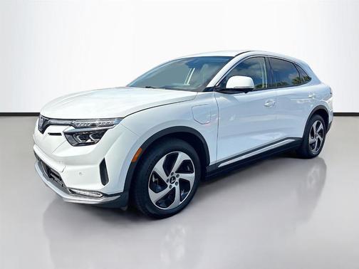 2025 VinFast VF 8 Eco