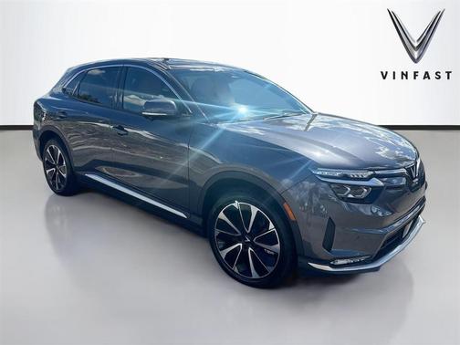 2025 VinFast VF 8 Plus