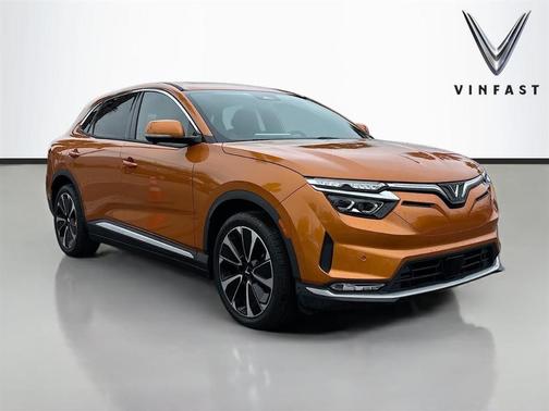 2025 VinFast VF 8 Plus