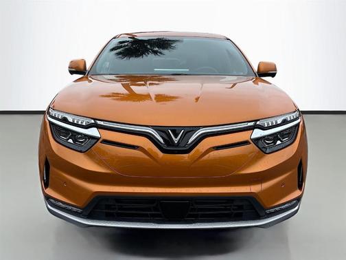 2025 VinFast VF 8 Plus