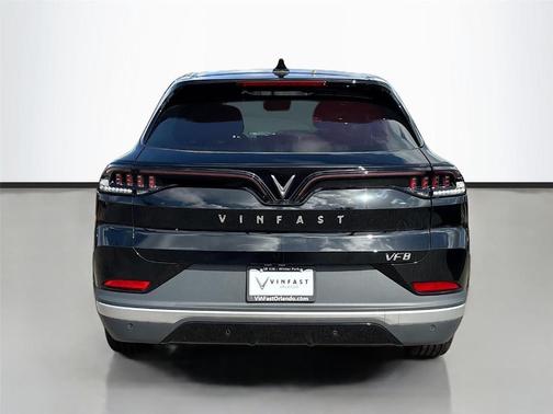 Jet Black 2025 VinFast VF 8 Plus