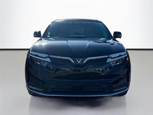 2025 VinFast VF 8 Plus