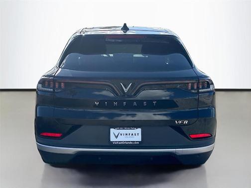 2025 VinFast VF 8 Plus