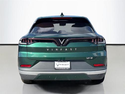2025 VinFast VF 8 Plus
