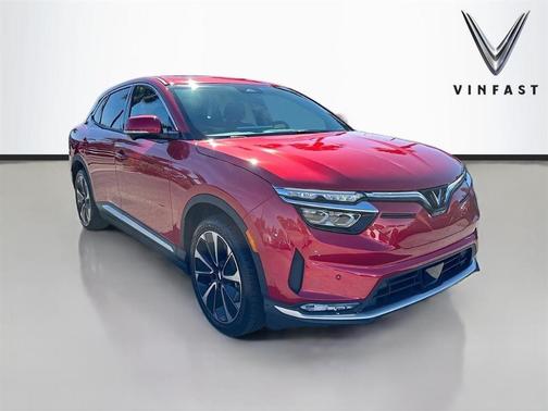 2025 VinFast VF 8 Plus
