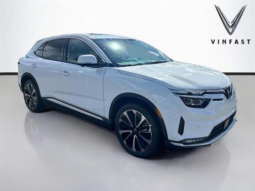 2025 VinFast VF 8 Plus