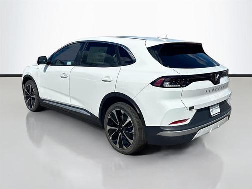 2025 VinFast VF 8 Plus