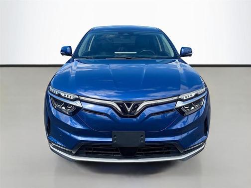 2023 VinFast VF 8 Eco