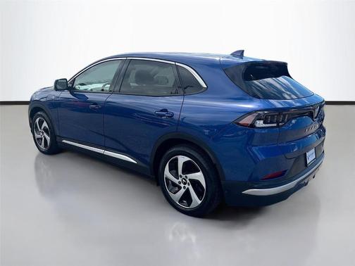 2023 VinFast VF 8 Eco