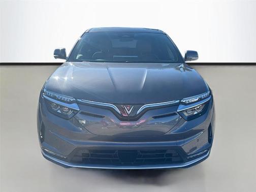 2025 VinFast VF 8 Plus