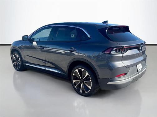 2025 VinFast VF 8 Plus